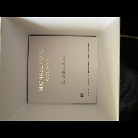 Authentic Michael Kors Sofie Pave Smartwatch - Picture 5 of 6